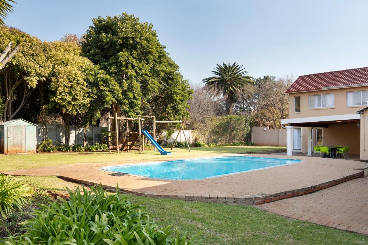 Casas Navio Guest House Johannesburg Exterior photo